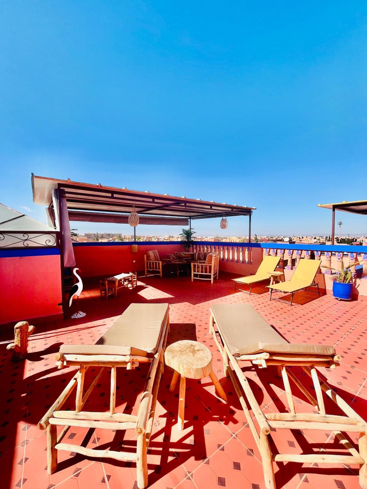 Apartment With Ac, Patio And Rooftop Appartement Climatise Avec Patio Et Toit Terrasse Marrakesh Esterno foto