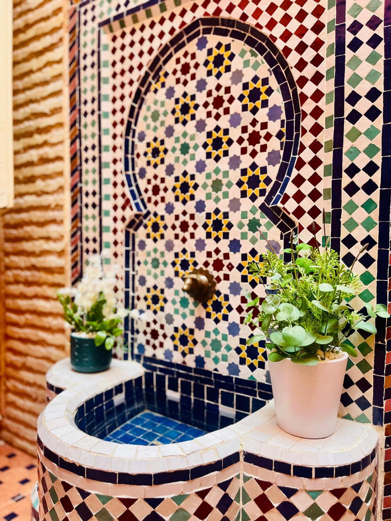 Apartment With Ac, Patio And Rooftop Appartement Climatise Avec Patio Et Toit Terrasse Marrakesh Esterno foto